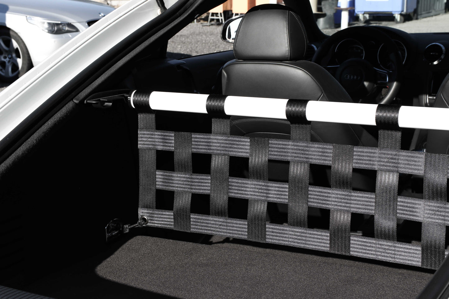 Clubsport Set - Strebe mit Netz für Audi TT / TTS / TTRS 8J