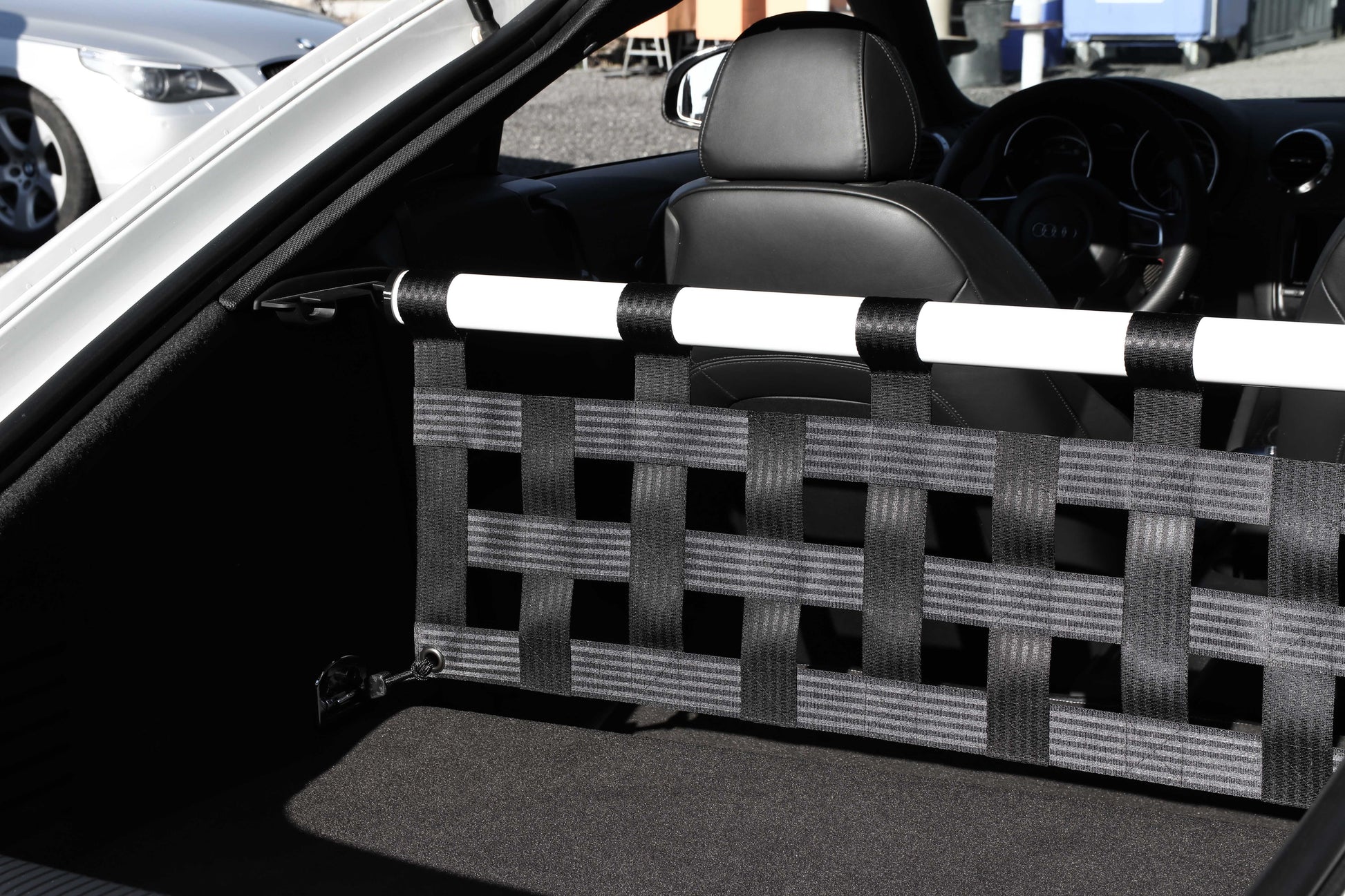 Clubsport Set - Strebe mit Netz für Audi TT / TTS / TTRS 8J