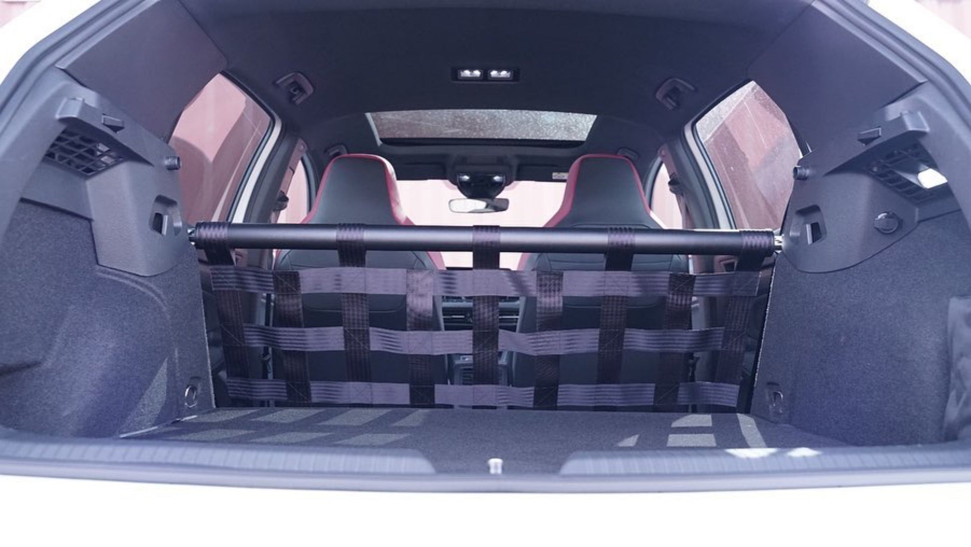 Clubsport Set - Strebe mit Netz für Volkswagen Golf 8 / GTI