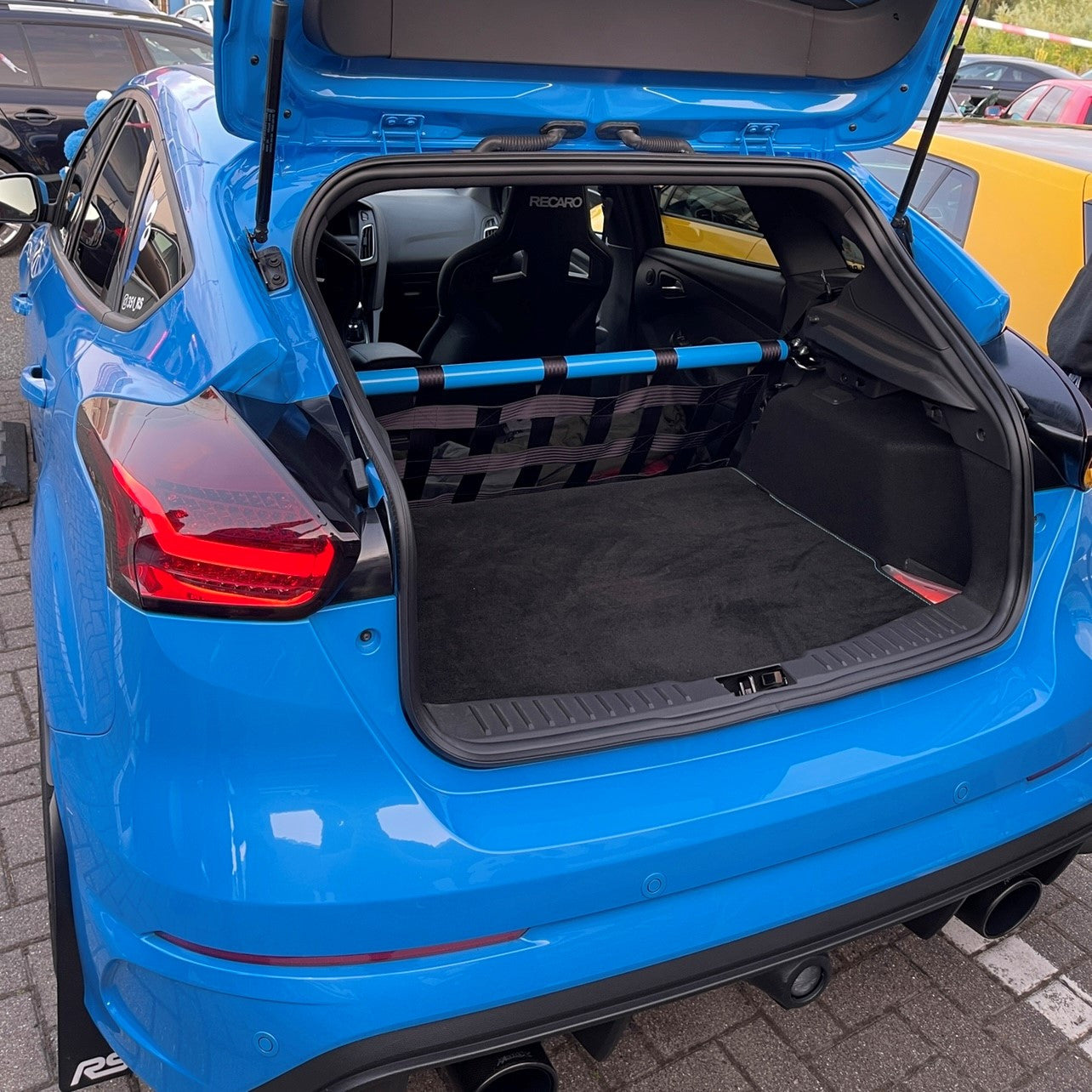 Clubsport Set - Strebe mit Netz für Ford Focus RS MK3