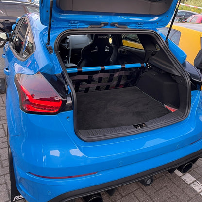 Clubsport Set - Strebe mit Netz für Ford Focus RS MK3