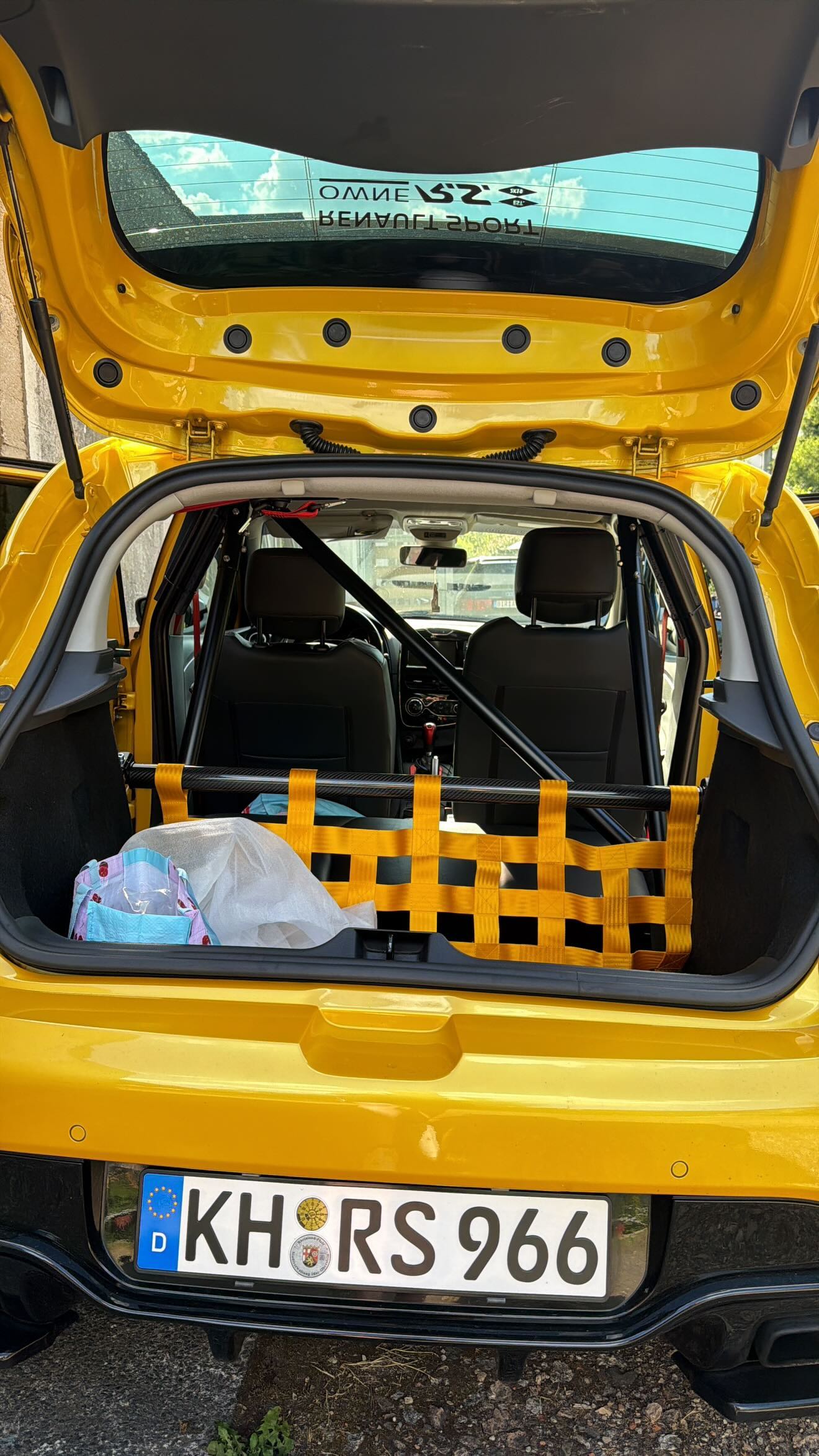 Clubsport rear seat delete kit V1 - Single strut bar, net for Renault Clio 3 RS